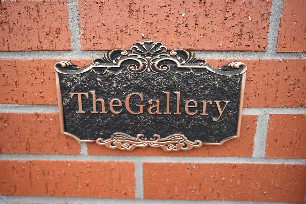 Sign: "The Gallery"